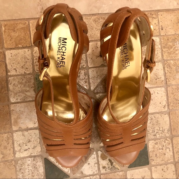 MICHAEL Michael Kors Tan Platform Sandals 8 1/2! - Picture 5 of 8